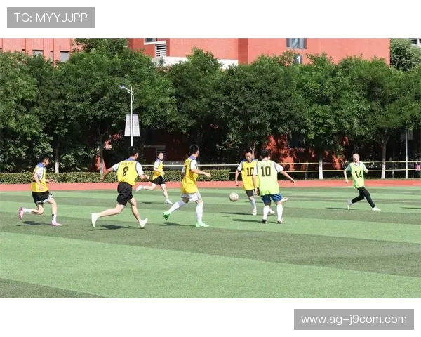 探讨足球彩虹怎样在球场文化中体现团队精神与个性表达的独特魅力